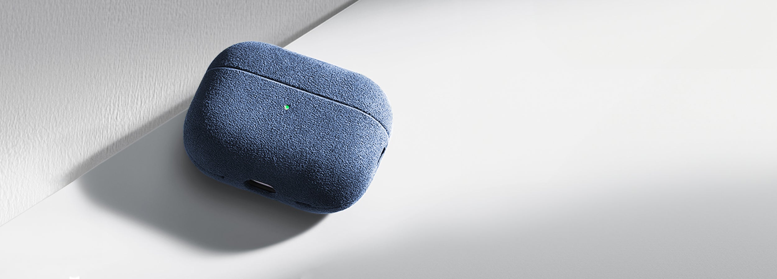 Komodoty-Alcantara-AirPods-Pro-Case-Ocean-Blue-Banner
