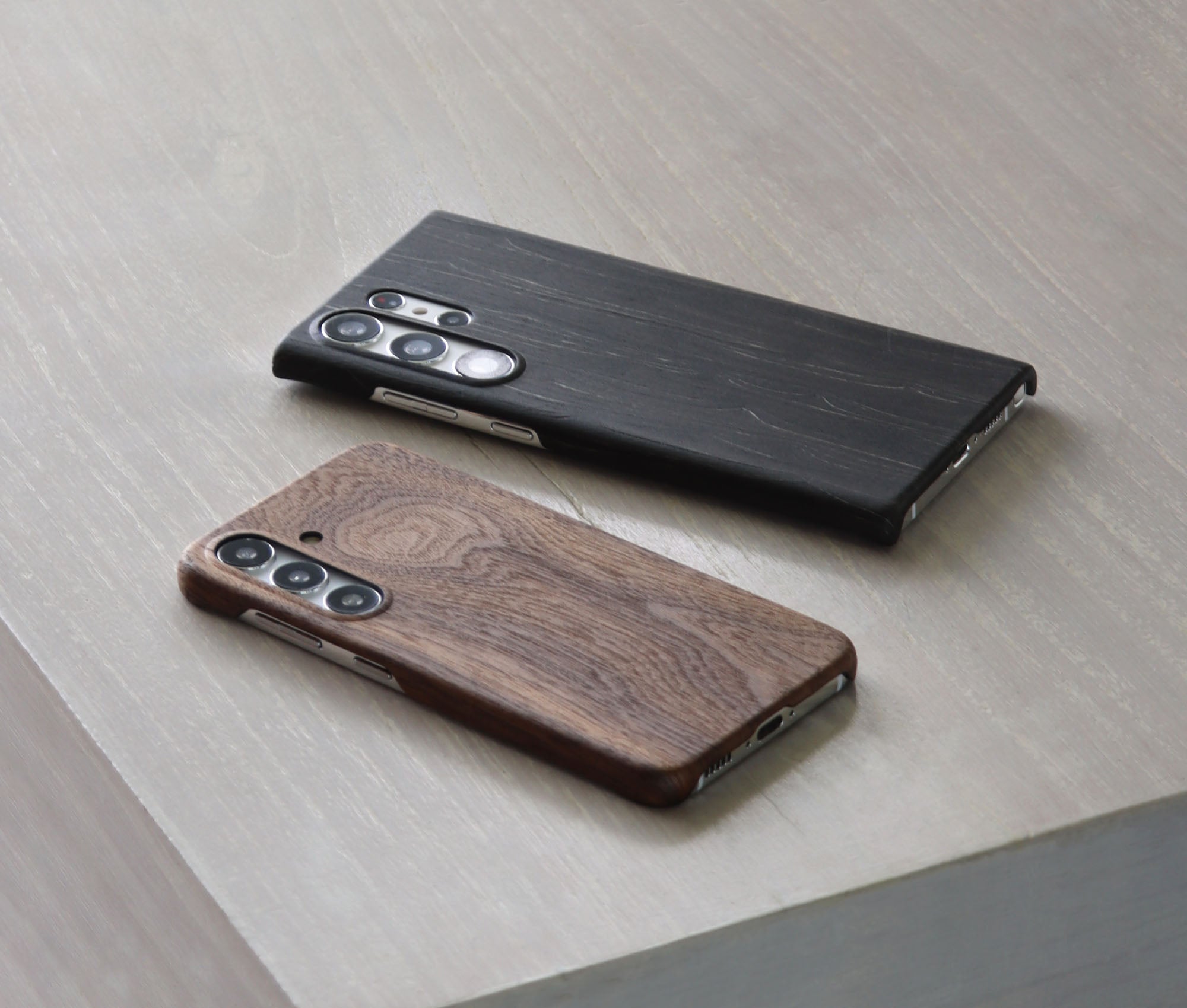 Komodoty Samsung S24 Walnut Case Slim Charcoal