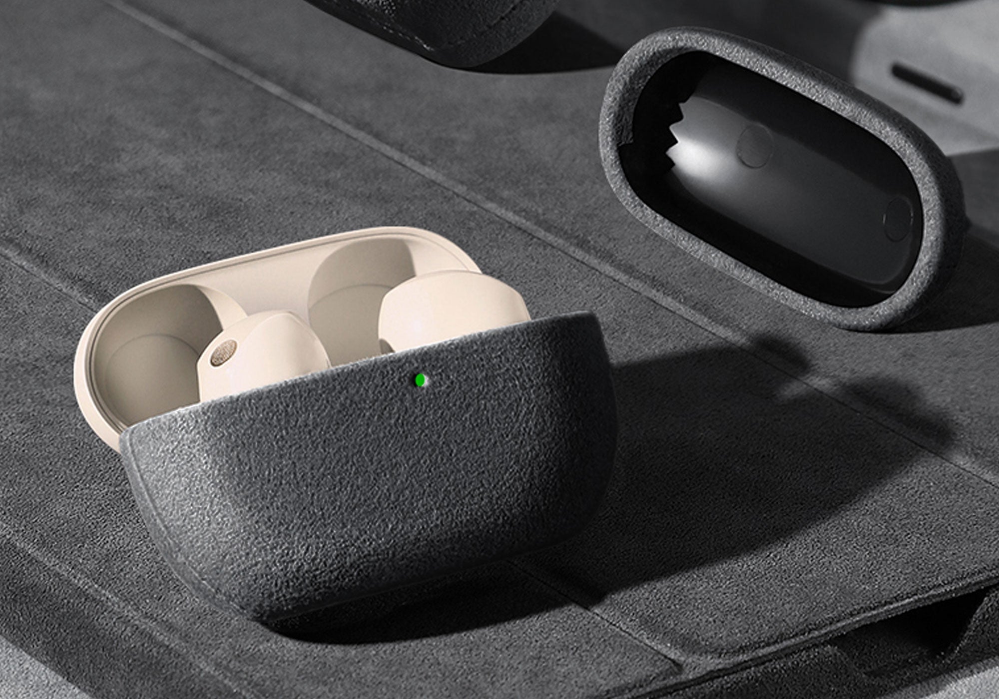 KOMODOTY | Alcantara Sony WF-1000XM5 Case